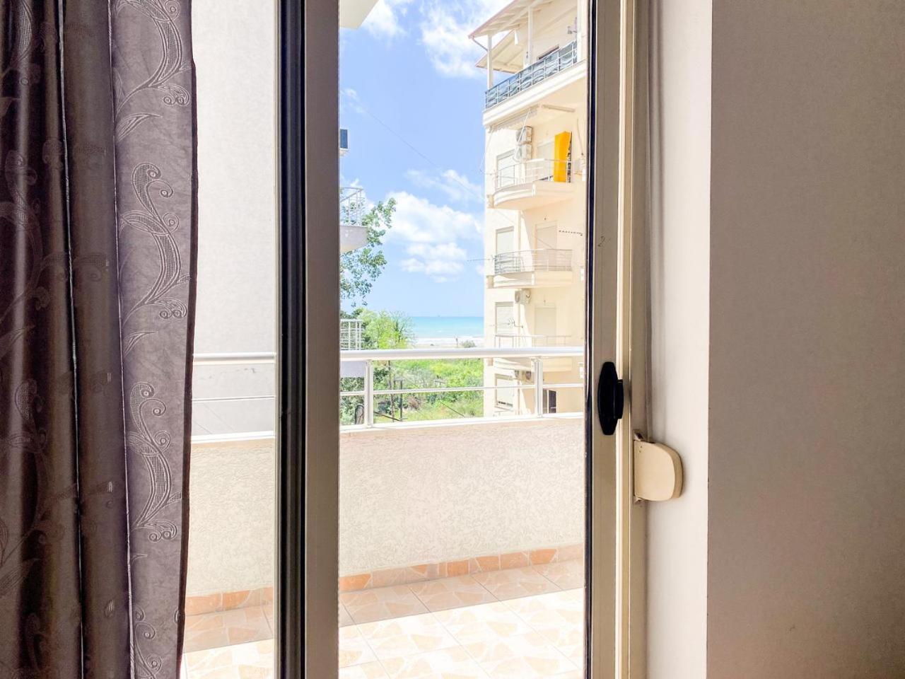 Lunasol Seaside Apartments Durres Exterior photo