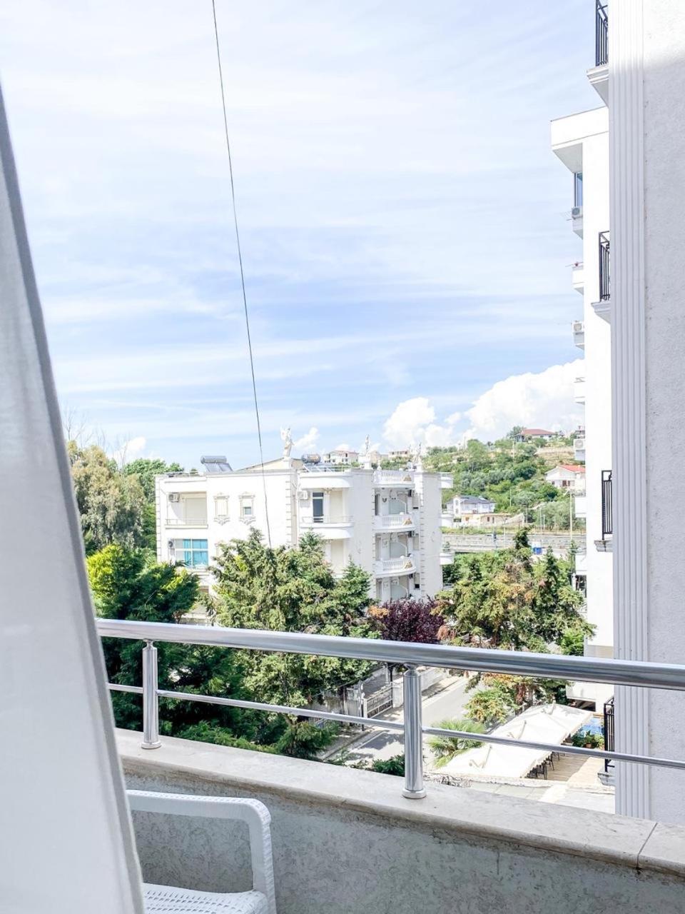Lunasol Seaside Apartments Durres Exterior photo